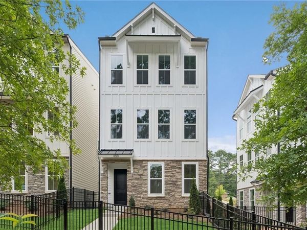 650 Memphis Drive, Scottdale, GA 30079