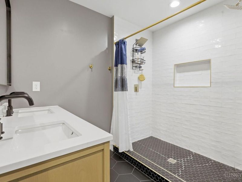 4607 Erie Avenue, Cincinnati, OH 45227 Photo 35