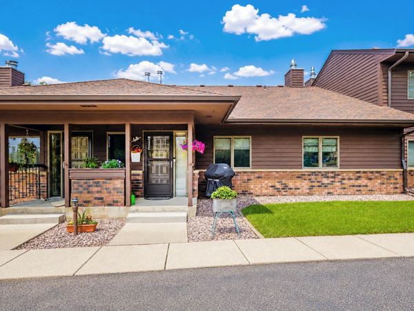 826 4th Avenue NE, Waseca, MN 56093