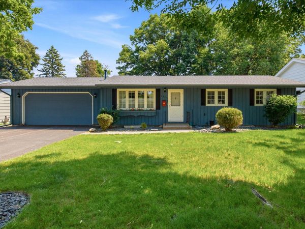 2273 Pleasant View Drive , New Brighton, MN 55112