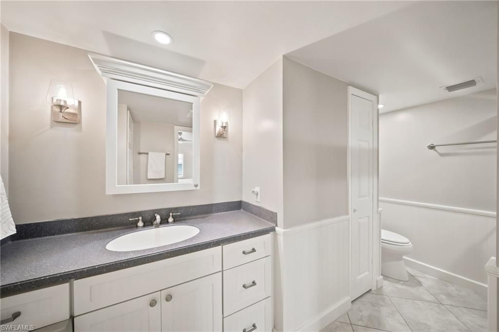 666 3rd St S, Unit 304, Naples, FL 34102 Photo