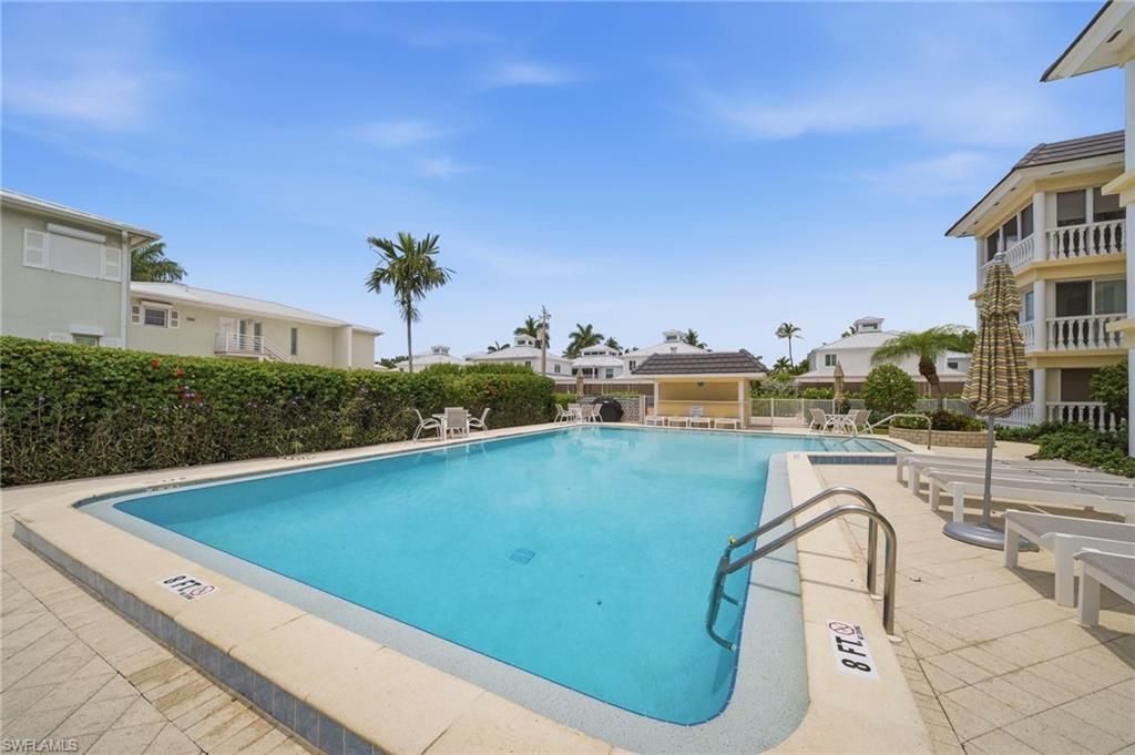 666 3rd St S, Unit 304, Naples, FL 34102 Photo