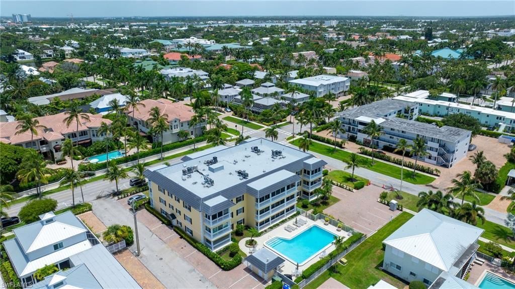 666 3rd St S, Unit 304, Naples, FL 34102 Photo