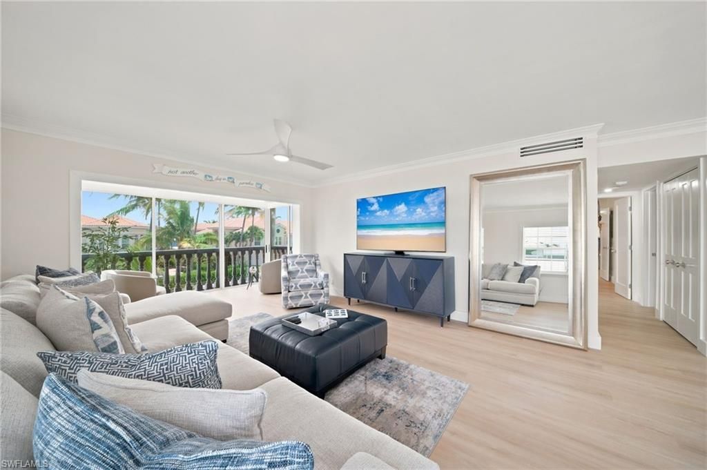 666 3rd St S, Unit 304, Naples, FL 34102 Photo