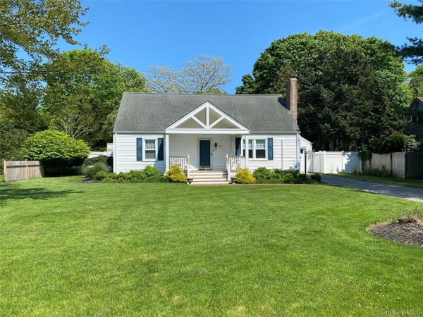 24 Woodland Avenue , Westhampton Beach, NY 11978