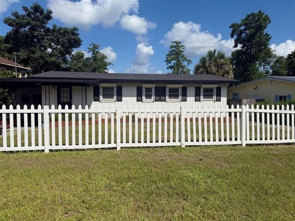 1932 CRESCENT BOULEVARD , ORLANDO, FL 32817