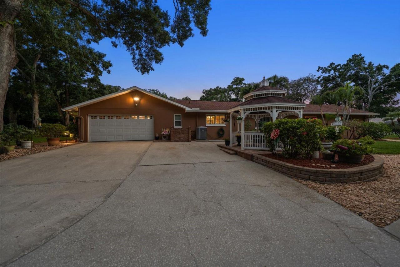 4141 Winding Willow Drive, Palm Harbor, FL 34683 Photo