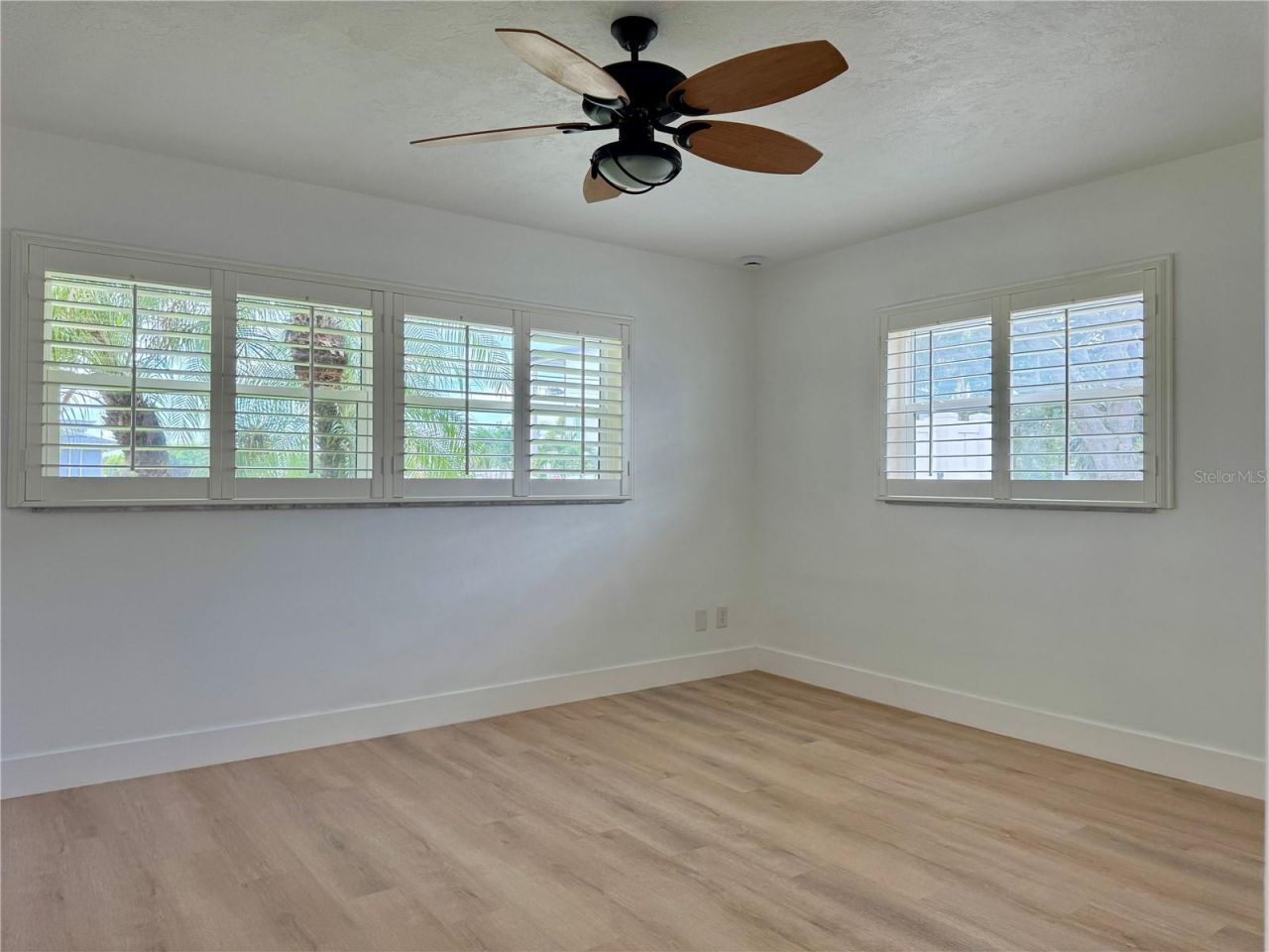 902 Oakwood Drive, Largo, FL 33770 Photo