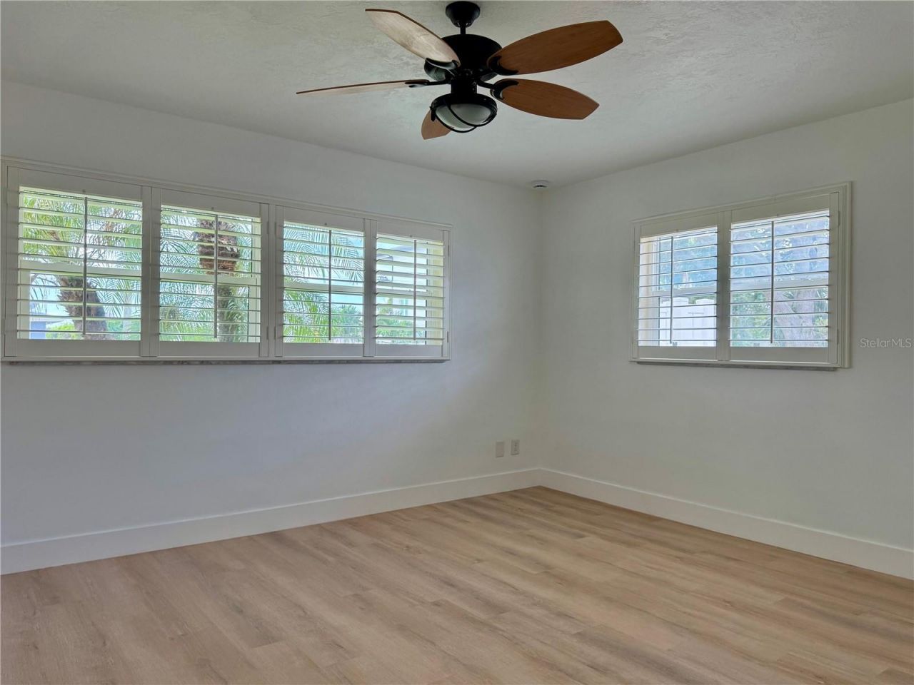 902 Oakwood Drive, Largo, FL 33770 Photo
