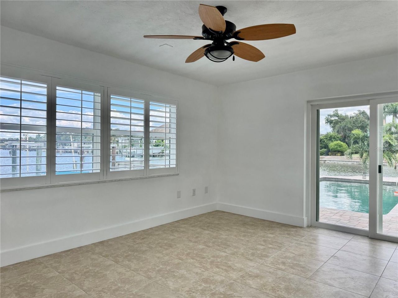 902 Oakwood Drive, Largo, FL 33770 Photo