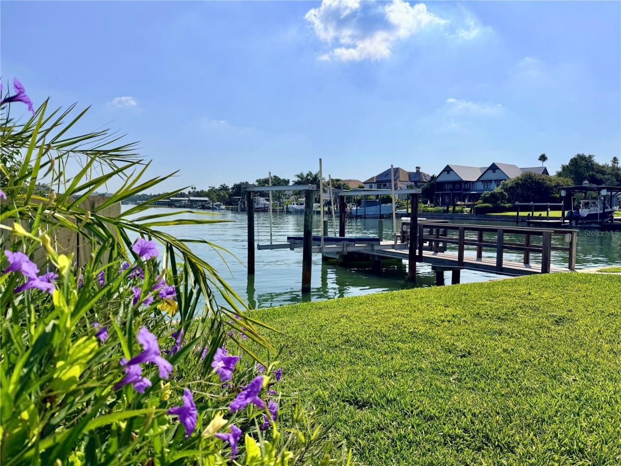 902 Oakwood Drive, Largo, FL 33770 Photo