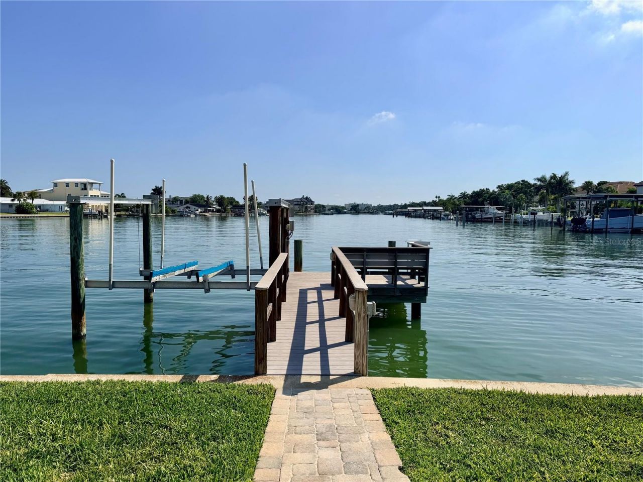 902 Oakwood Drive, Largo, FL 33770 Photo