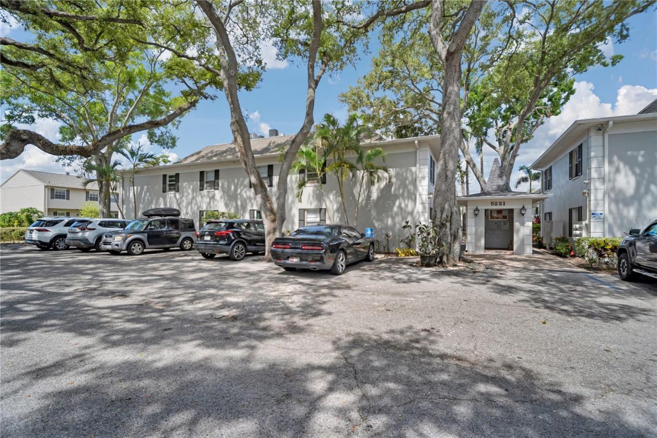 5221 Bayshore Boulevard, Unit 51, Tampa, FL 33611 Main Photo