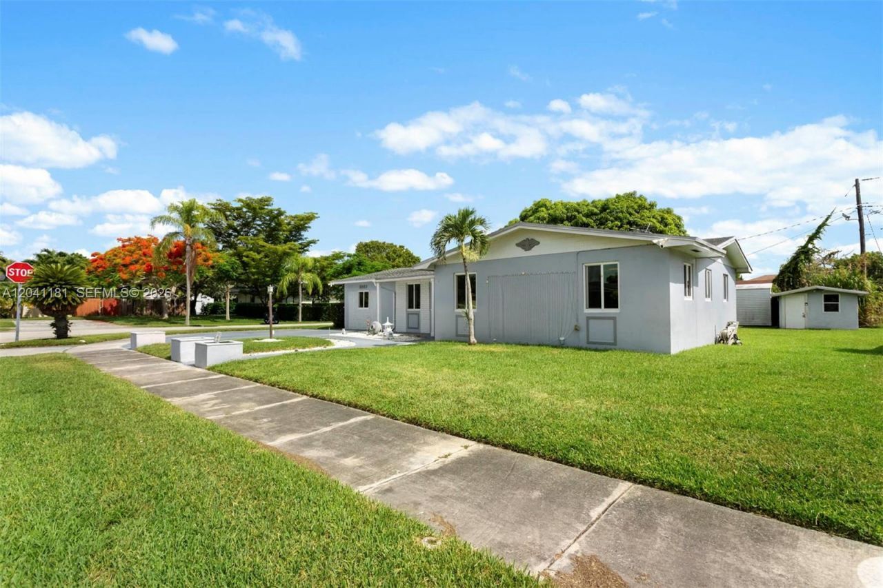 8981 SW 127th Ter, Miami, FL 33176 Photo