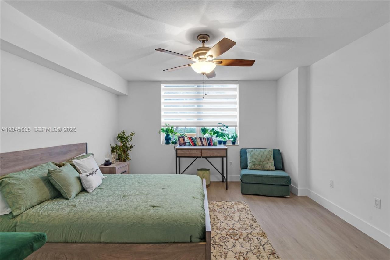 3232 SW 22nd Ter , Unit 804, Miami, FL 33145 Photo