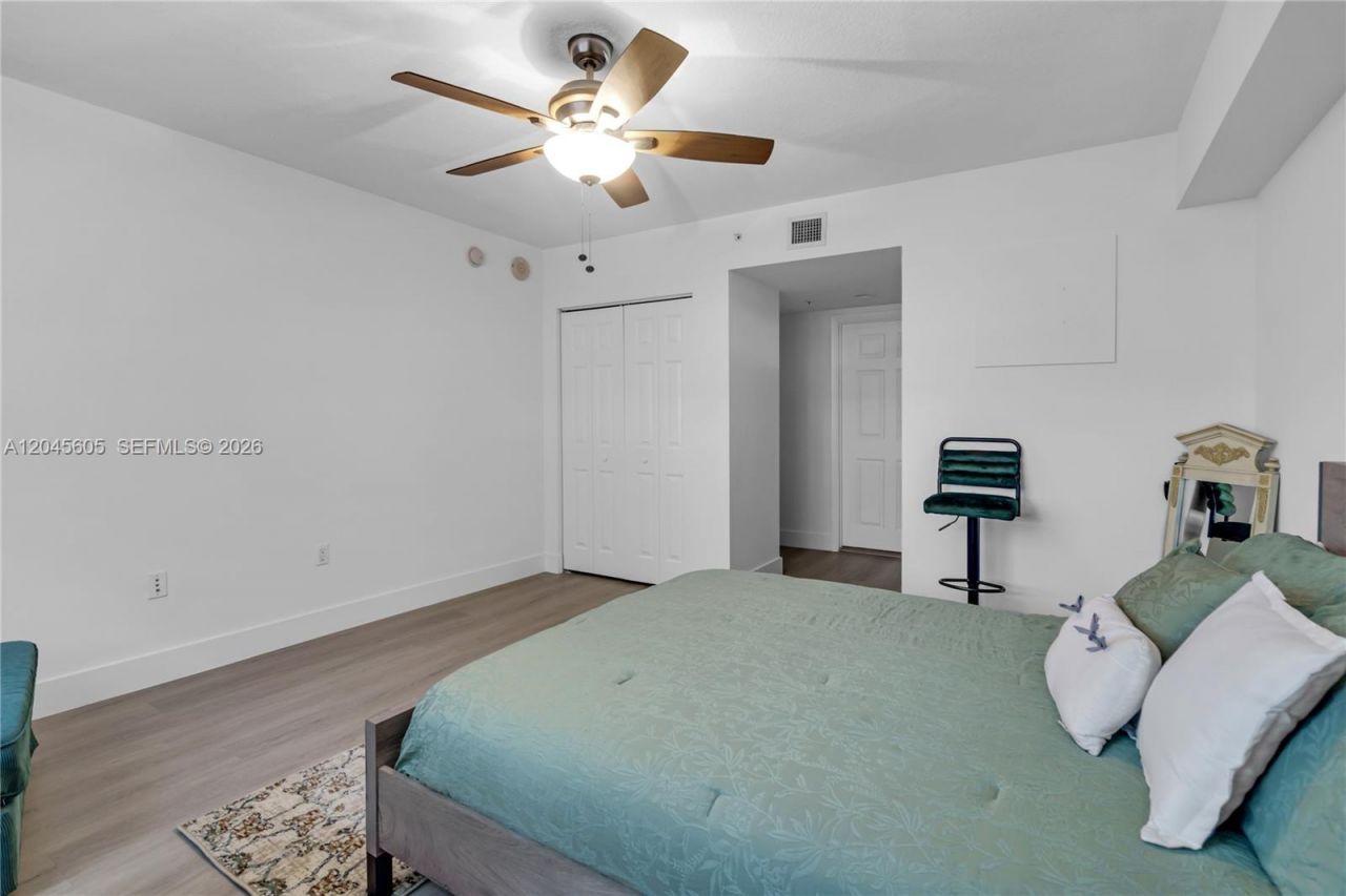 3232 SW 22nd Ter , Unit 804, Miami, FL 33145 Photo