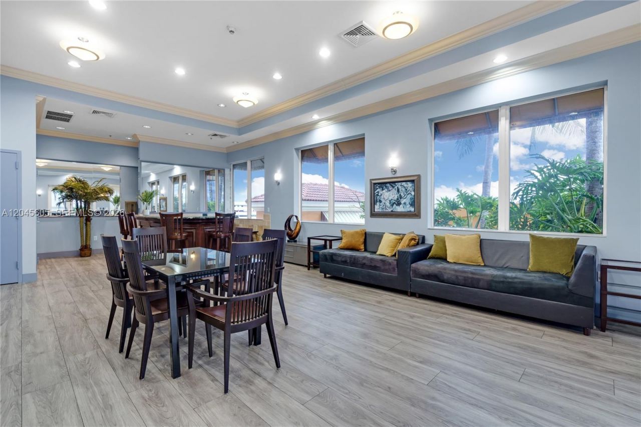 3232 SW 22nd Ter , Unit 804, Miami, FL 33145 Photo