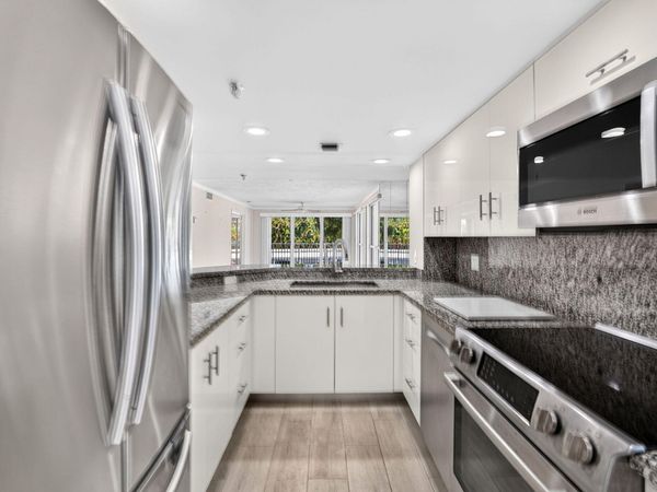 3901 S Flagler Drive, Unit 204, West Palm Beach, FL 33405