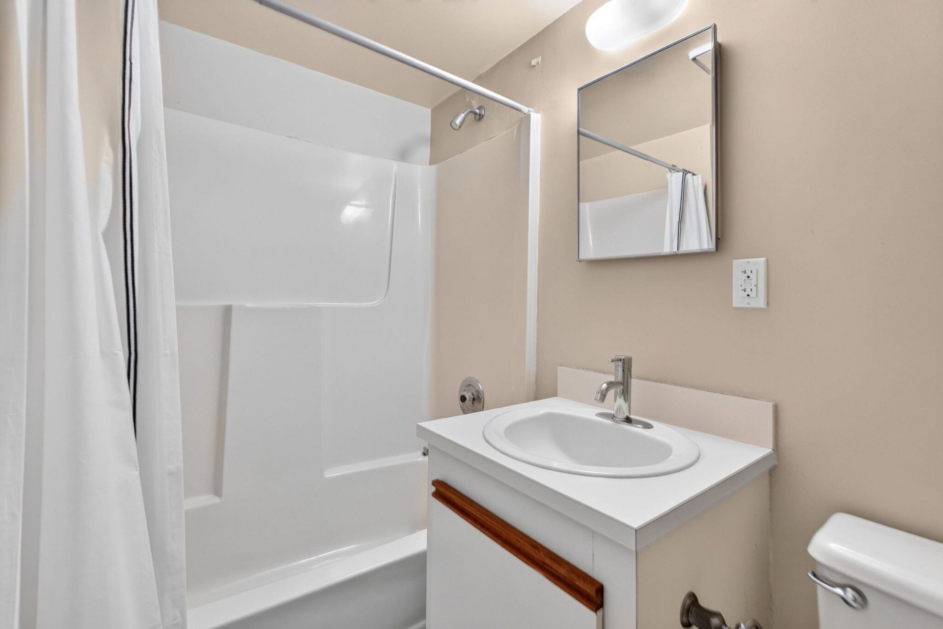 3901 S Flagler Drive, Unit 204, West Palm Beach, FL 33405 Photo