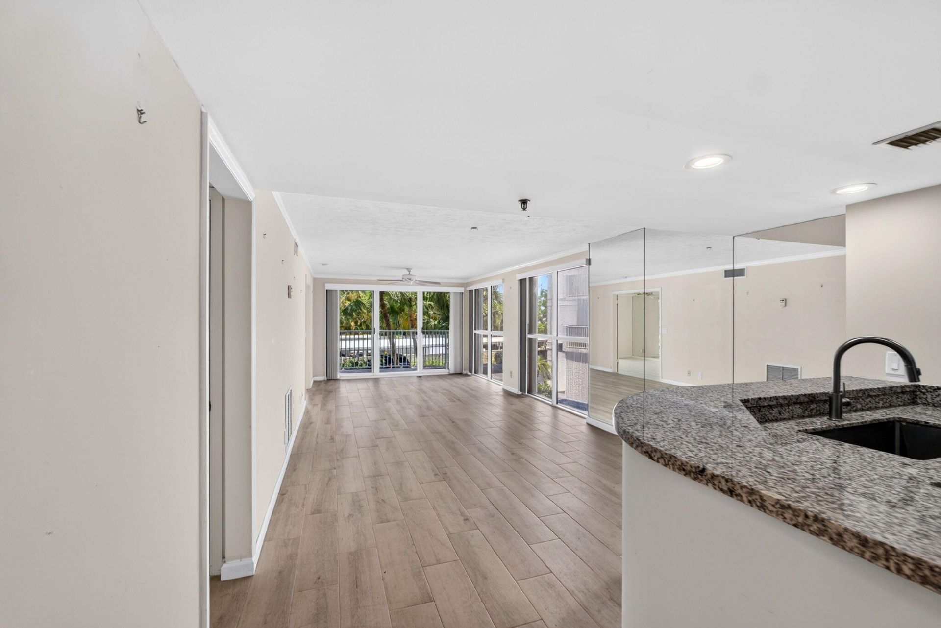3901 S Flagler Drive, Unit 204, West Palm Beach, FL 33405 Photo