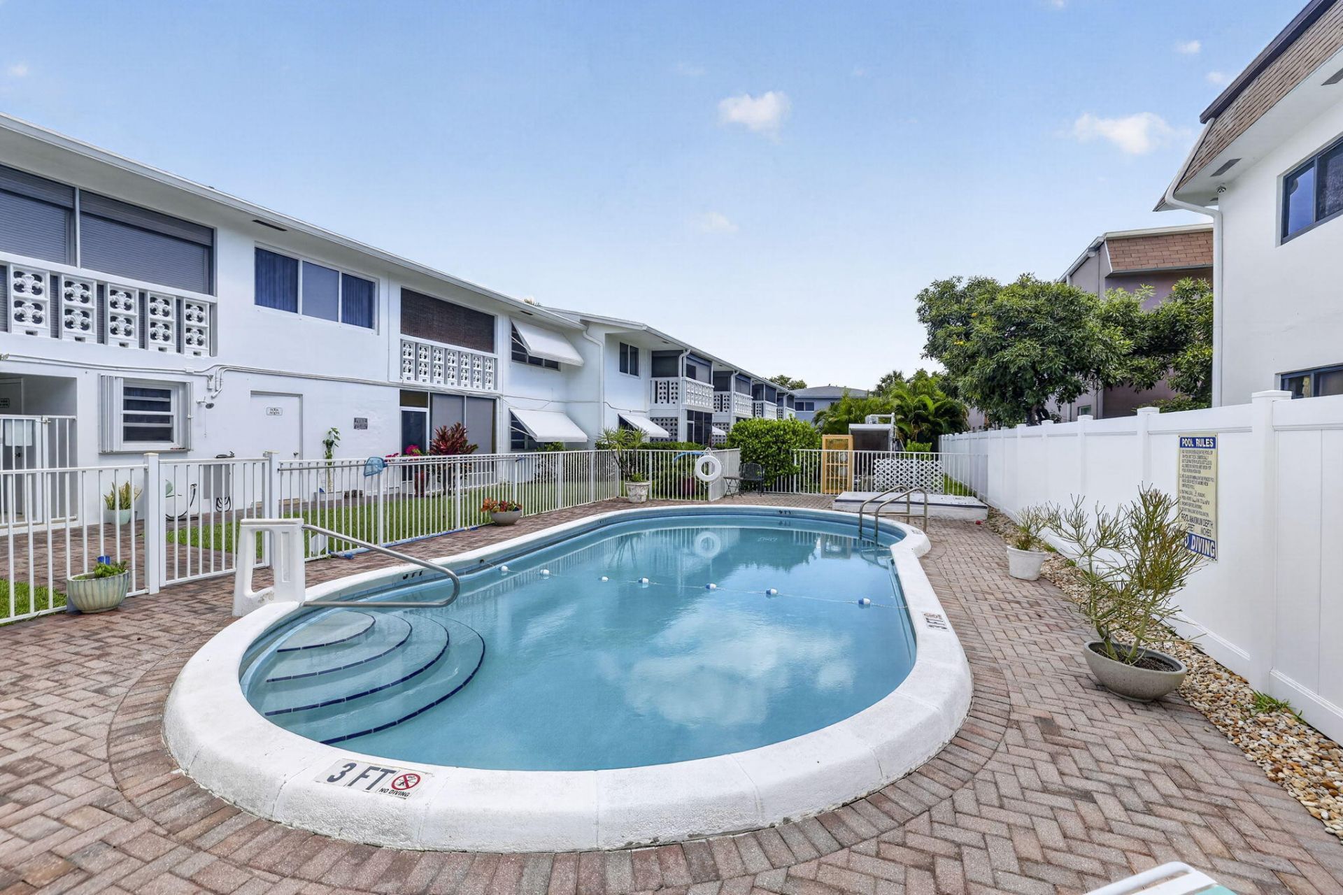 801 Pine Drive, Unit 12, Pompano Beach, FL 33060 Photo