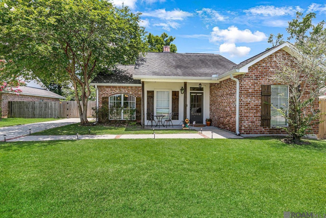 32536 Cedar Ct, Denham Springs, LA 70706 Main Photo