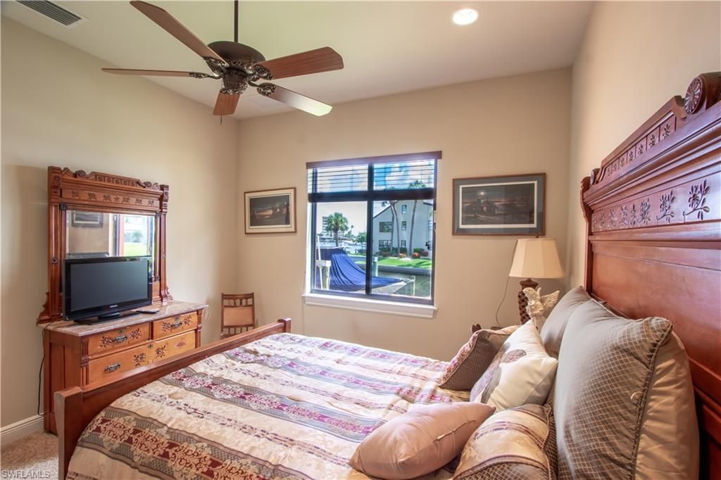 447 Avalon Dr, Cape Coral, FL 33904 Photo
