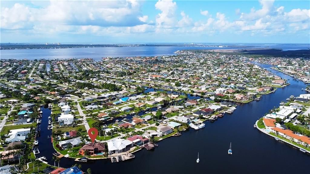 447 Avalon Dr, Cape Coral, FL 33904 Photo