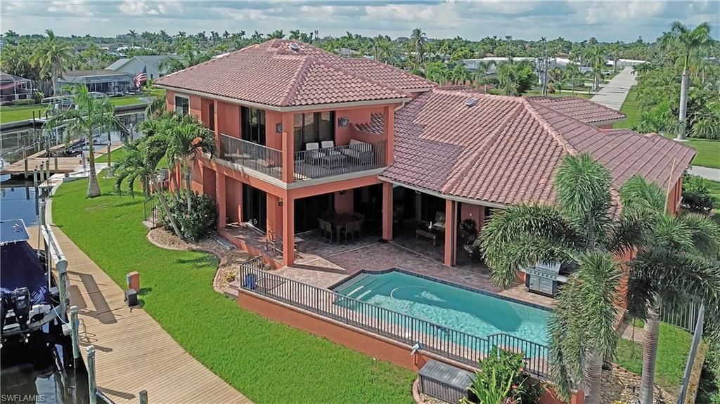 447 Avalon Dr, Cape Coral, FL 33904 Photo