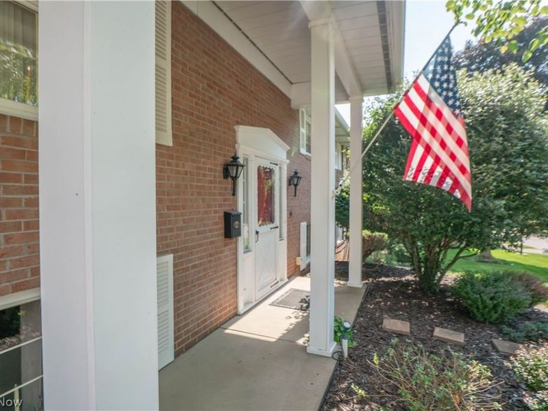511 Bachtel Street SE, North Canton, OH 44720 Photo 3