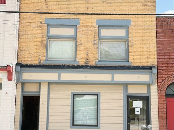 523 W Main Street , Carnegie, PA 15106