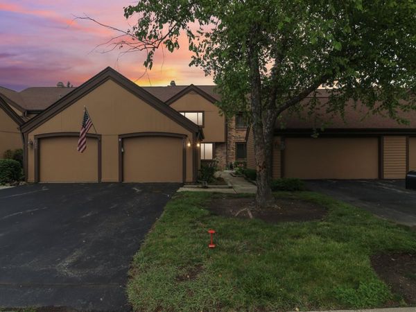 1462 FAIRFAX Lane, Buffalo Grove, IL 60089