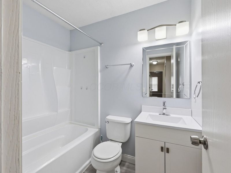 4700 Trabue Woods Court, Columbus, OH 43228 Photo 20