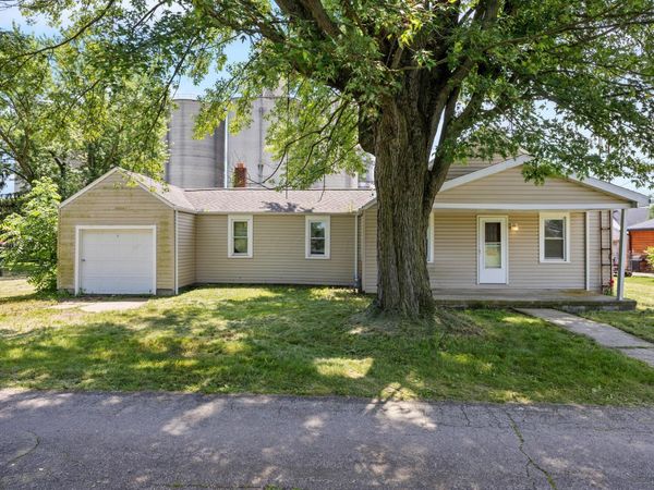 155 W Union Street , New Bloomington, OH 43341