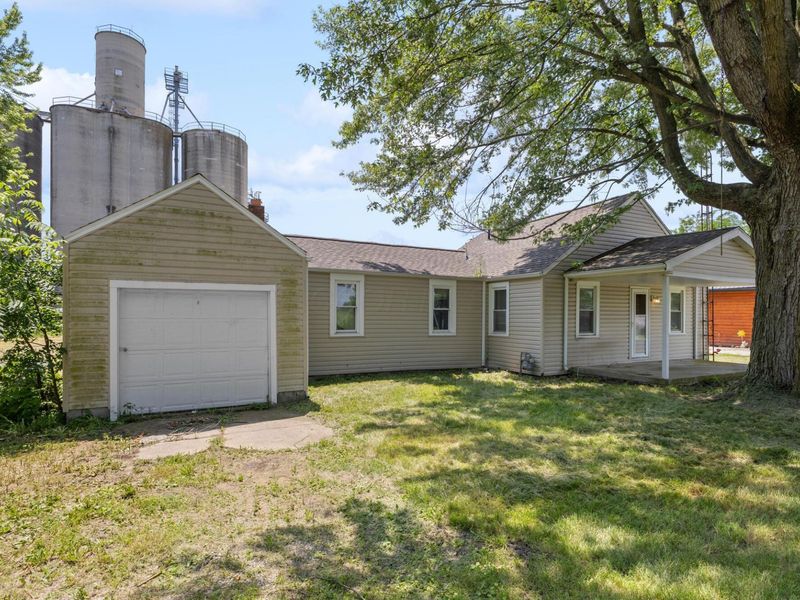155 W Union Street, New Bloomington, OH 43341 Photo 4