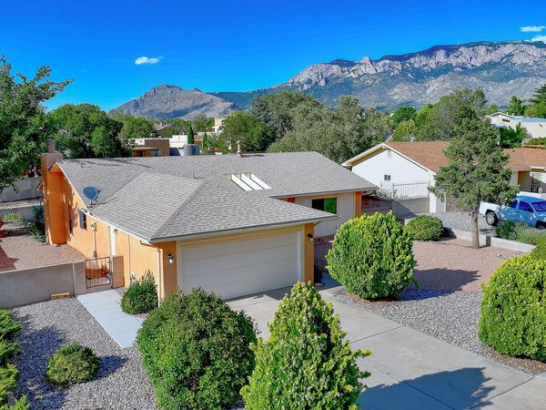 7808 Pioneer Trail NE, Albuquerque, NM 87109