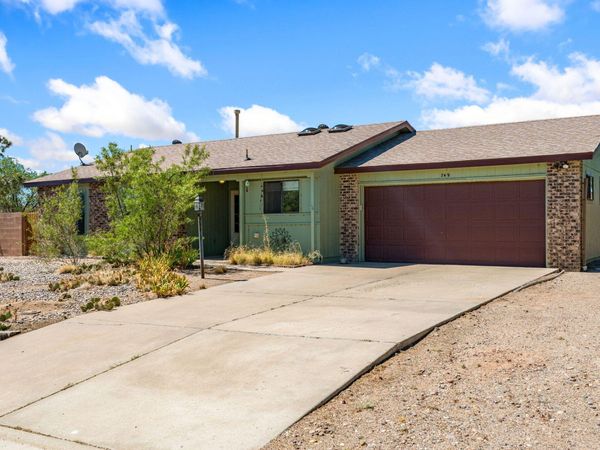 749 Arkansas Street SE, Albuquerque, NM 87124