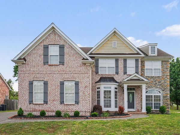1820 Woodland Farms Ct, Old Hickory, TN 37138