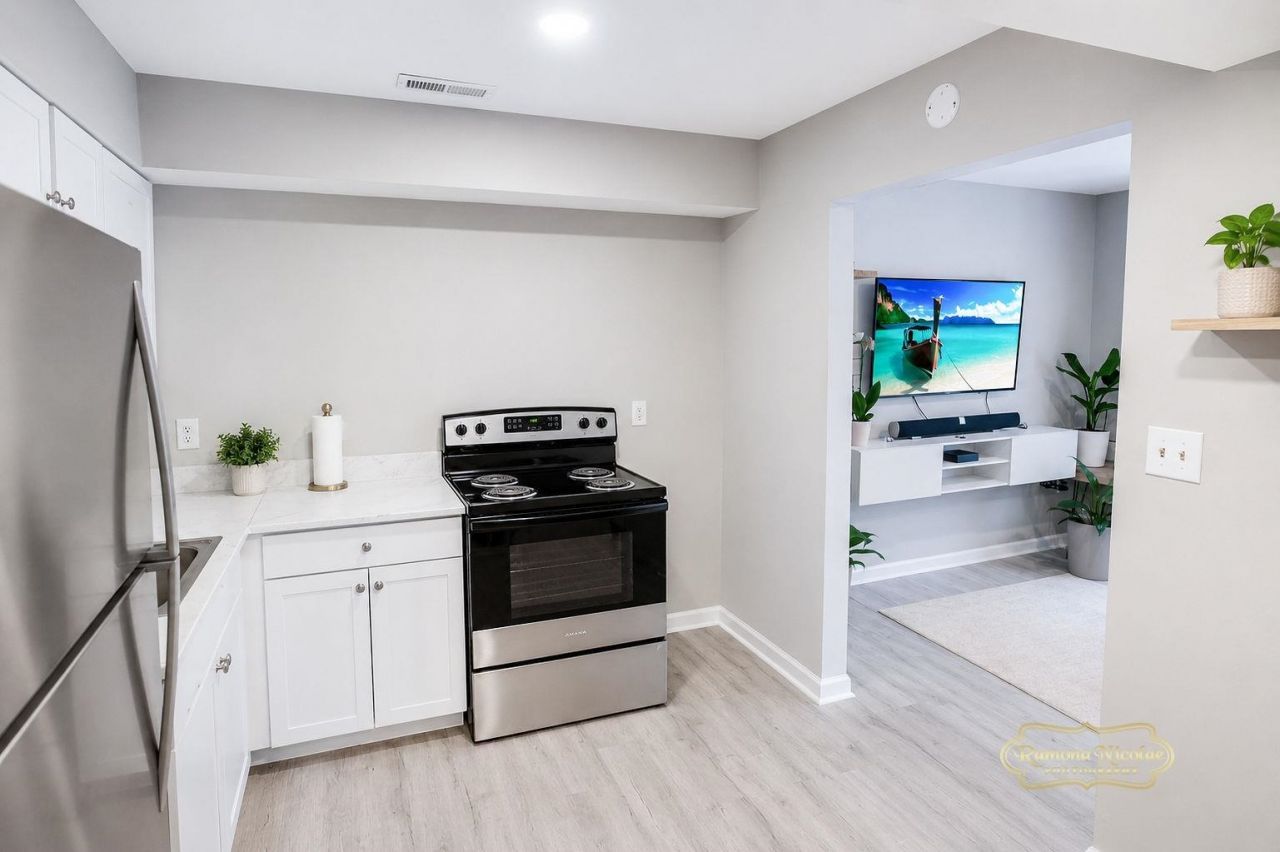 703 Collins St. Photo 29