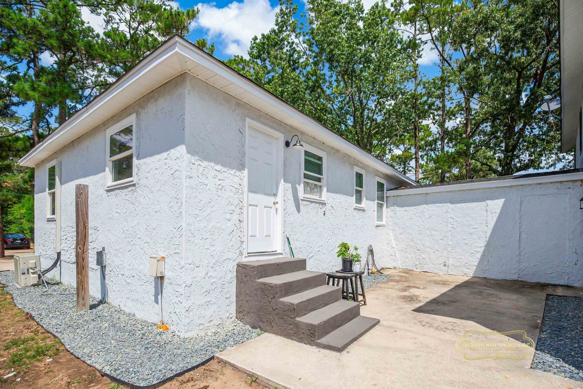 703 Collins St. Photo 4