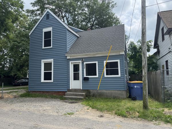 828 Isabella Court SE, Grand Rapids, MI 49507