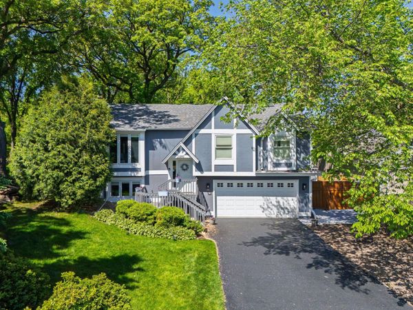 2840 Mayflower Avenue , Minnetonka, MN 55305