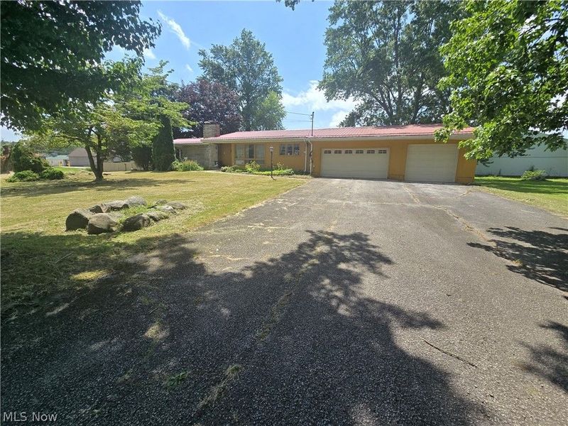 151 Cleveland Court, Andover, OH 44030 Photo 1
