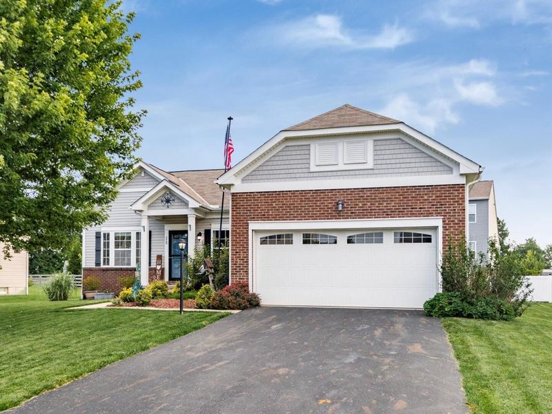 228 Weeping Willow Run Drive, Johnstown, OH 43031 Photo 2