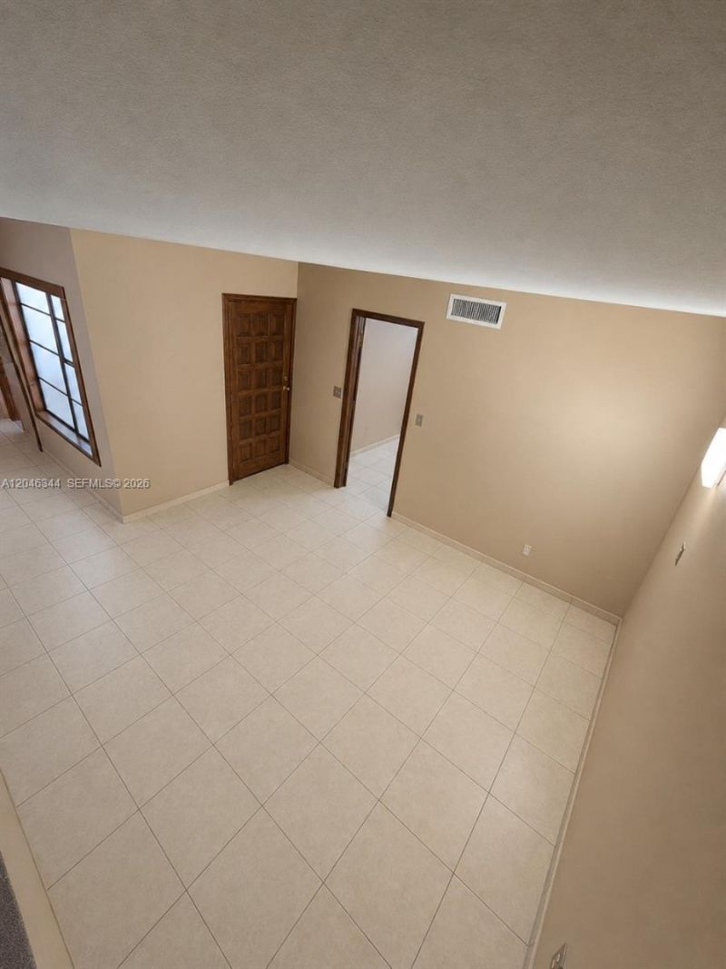 8188 NW 98th Lane, Unit 122, Hialeah Gardens, FL 33016 Photo
