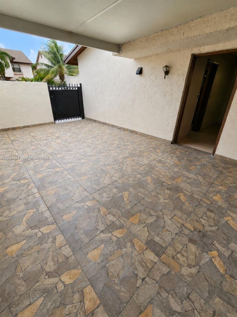 8188 NW 98th Lane, Unit 122, Hialeah Gardens, FL 33016 Photo