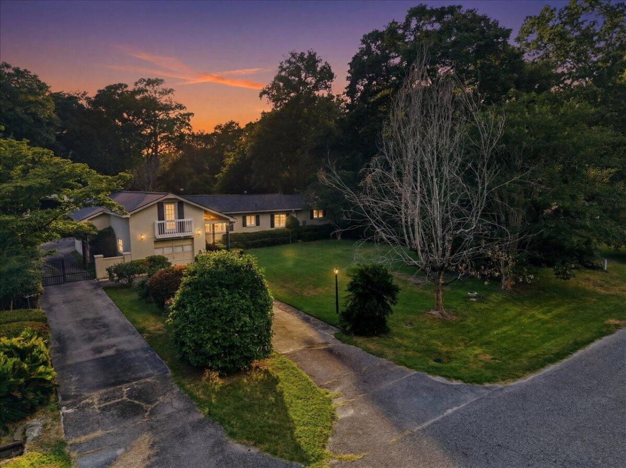 1022 Lepley Road Photo 1