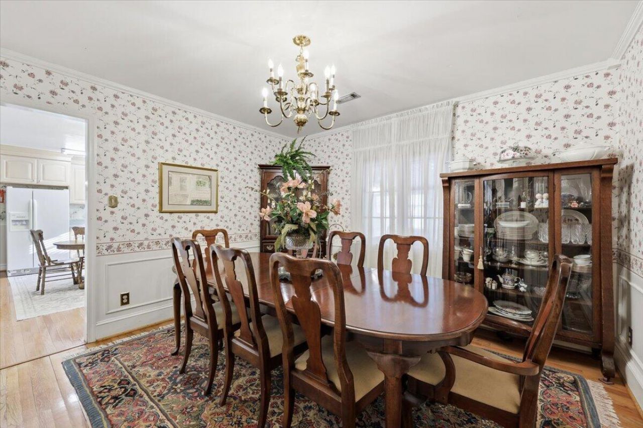 1022 Lepley Road Photo 14