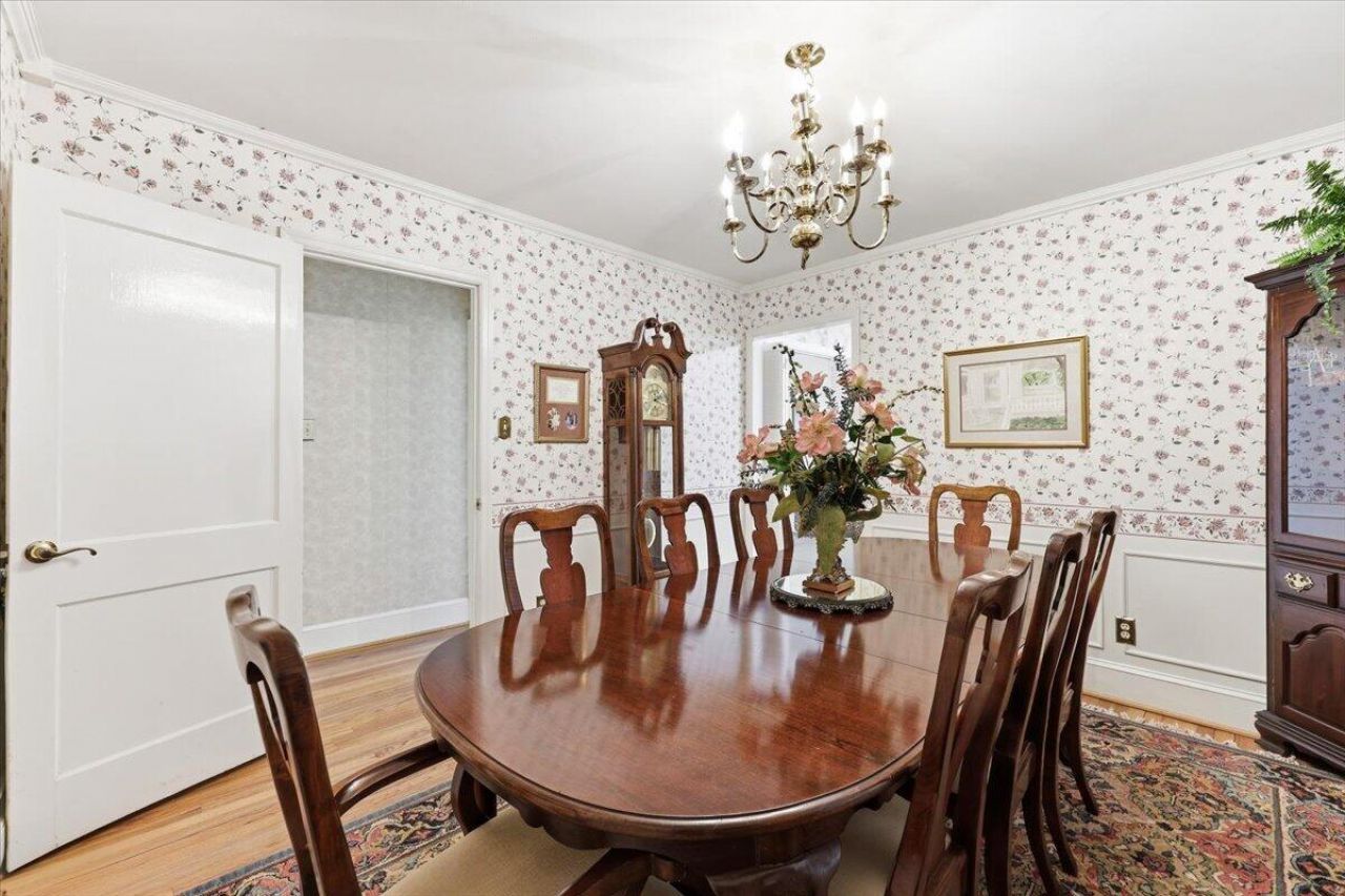 1022 Lepley Road Photo 15
