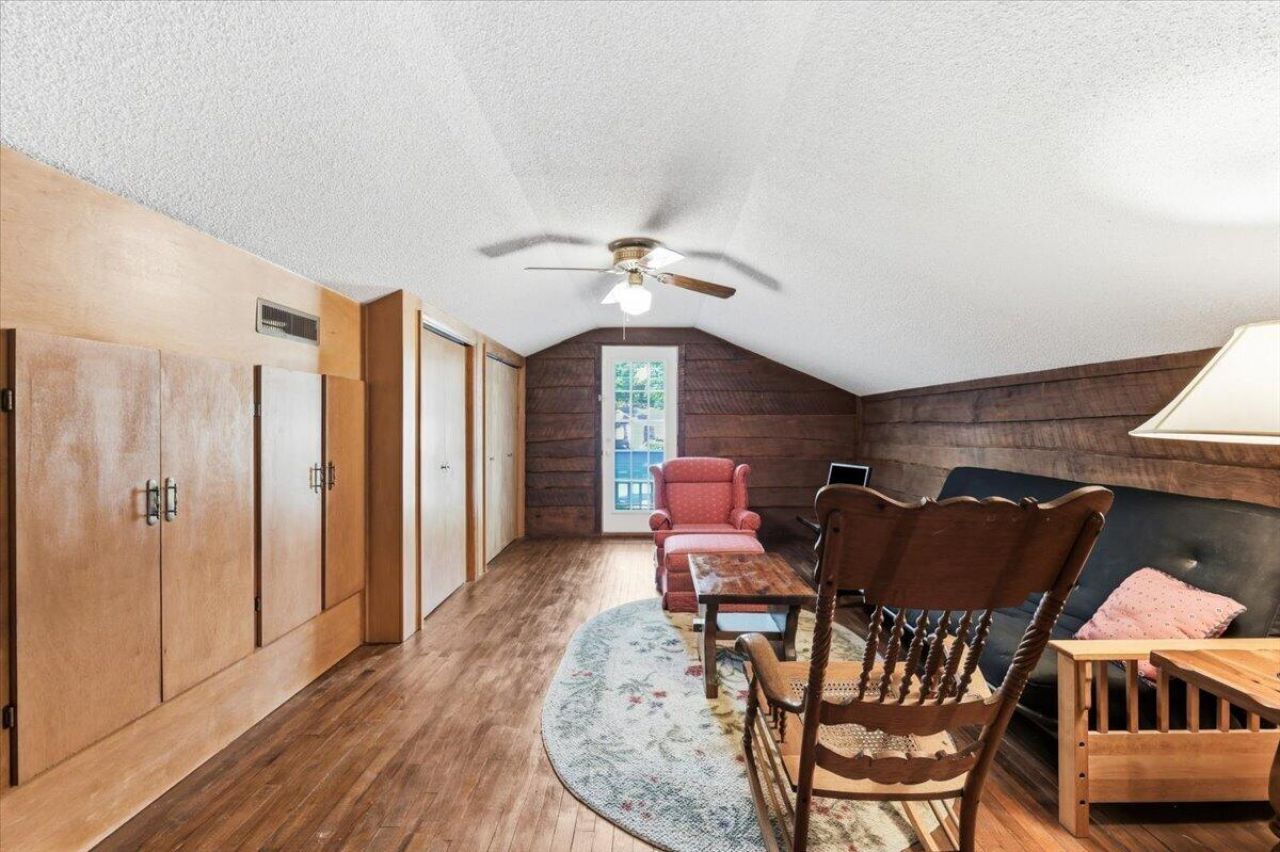 1022 Lepley Road Photo 20